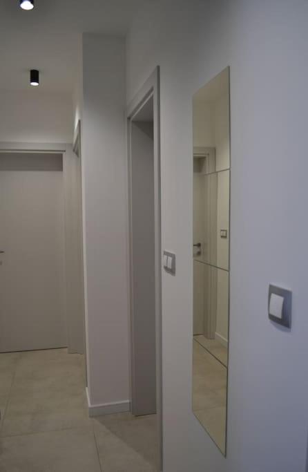 Modern City Center 2 Bedroom Apartment โซเฟีย ภายนอก รูปภาพ