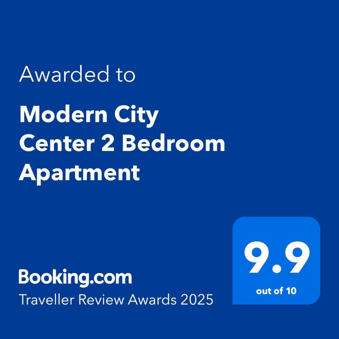 Modern City Center 2 Bedroom Apartment โซเฟีย ภายนอก รูปภาพ